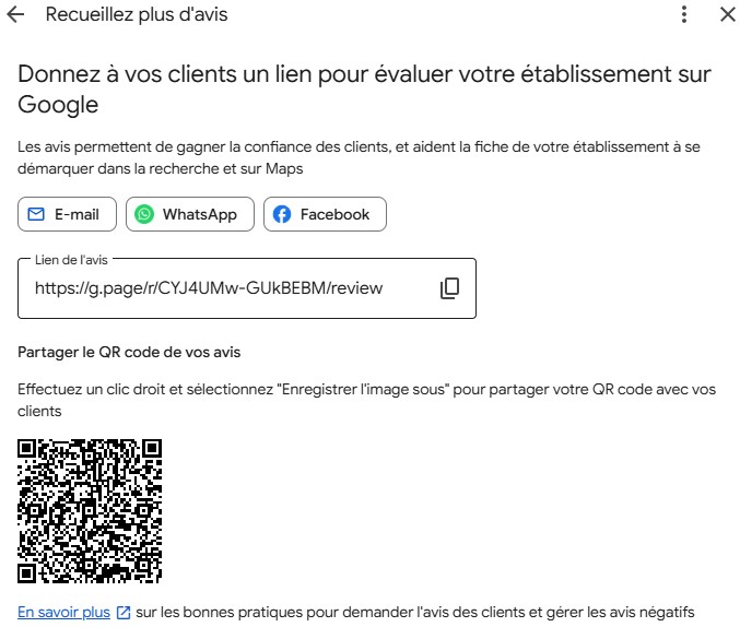 Écran « Recueillez plus d'avis » d'une fiche Google, avec le lien d'avis, les boutons de partage par e-mail, WhatsApp et Facebook, et le QR code à télécharger